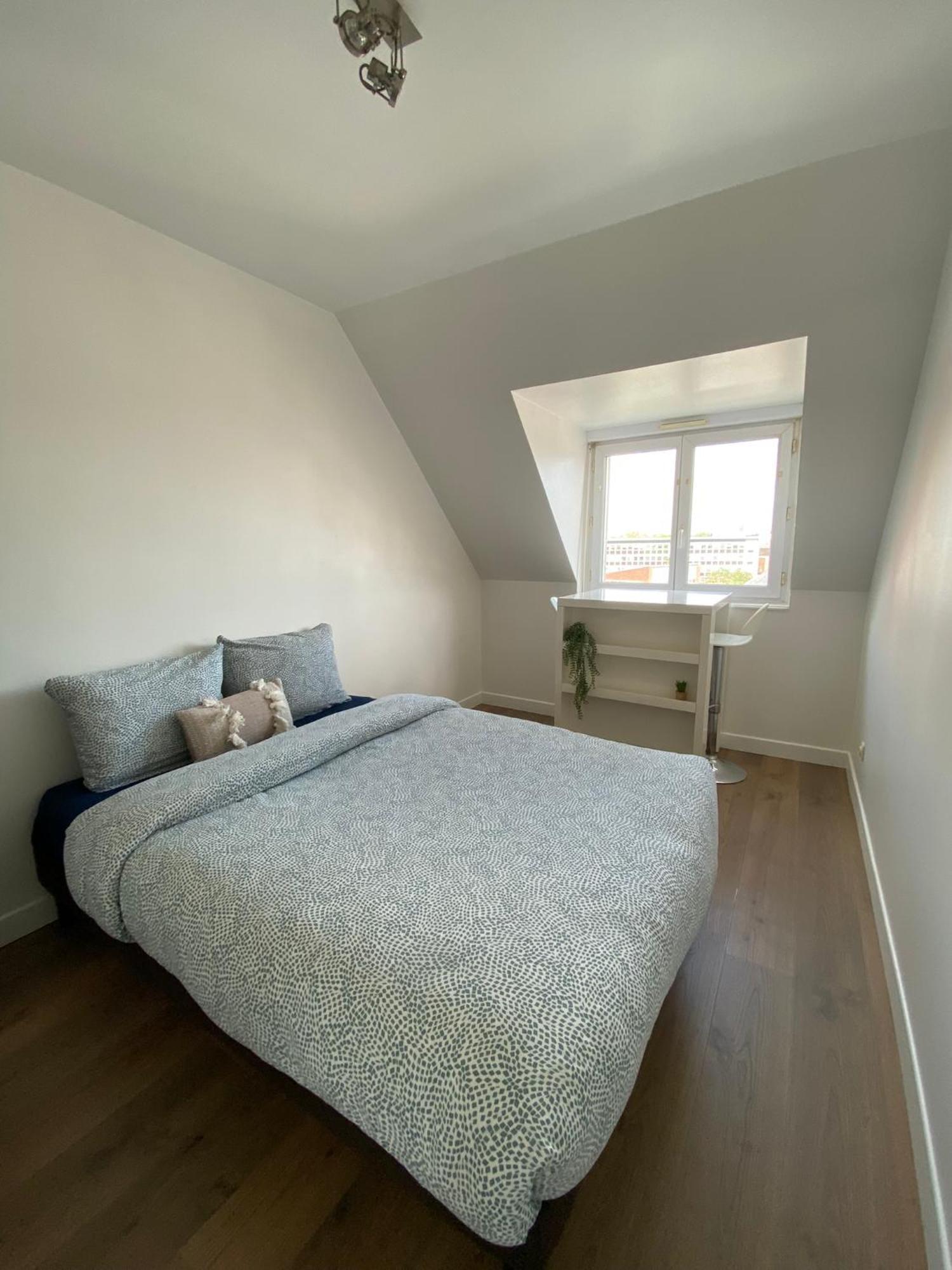 2 Chambres Hyper Centre Avec Place De Parking Et Wifi アミアン エクステリア 写真