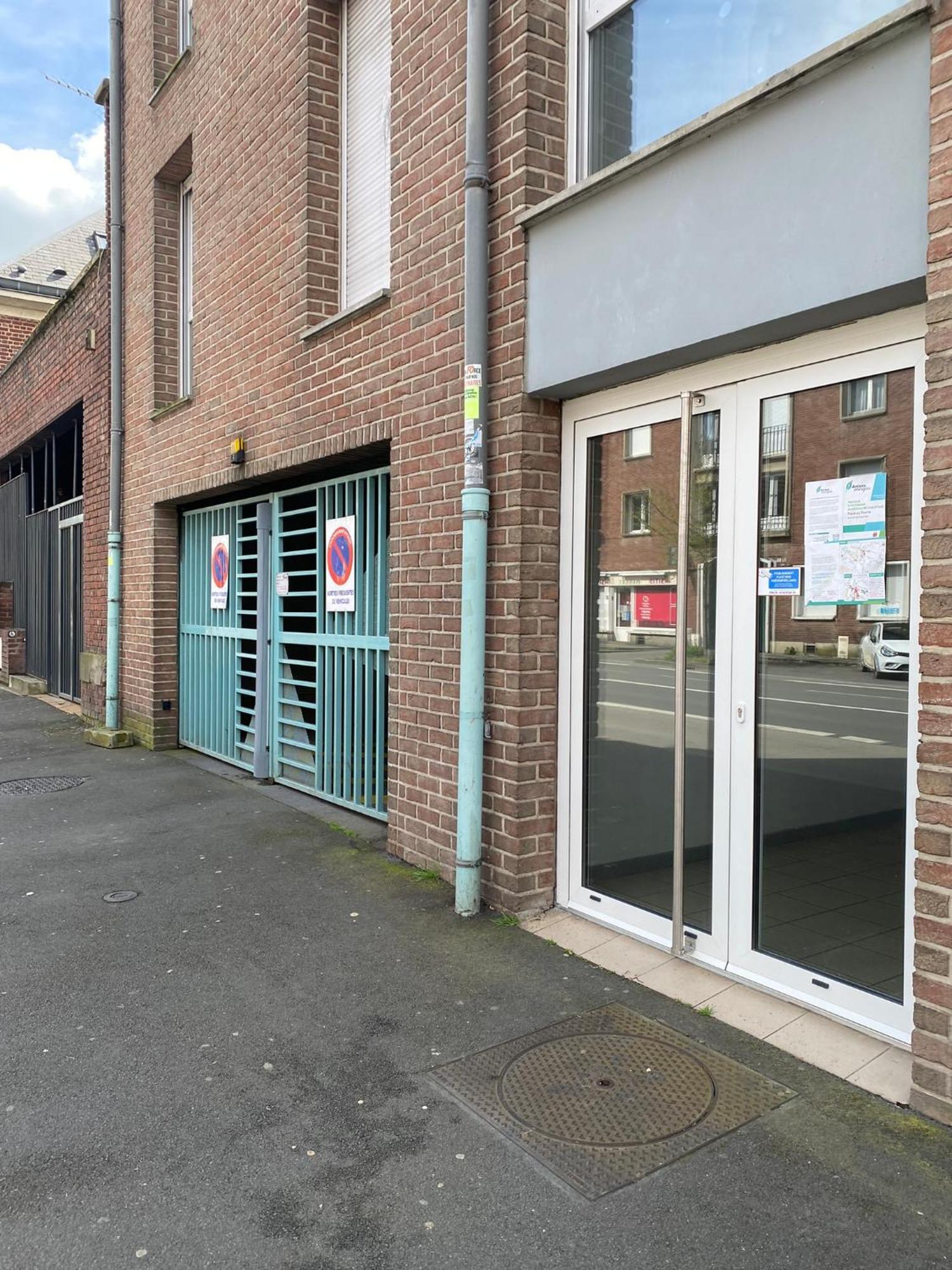 2 Chambres Hyper Centre Avec Place De Parking Et Wifi アミアン エクステリア 写真